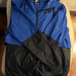 Nike blue and black windbreaker size S